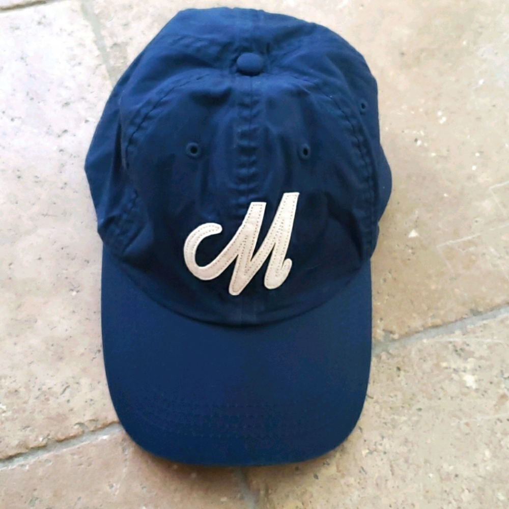 Omperial fits perfectly cap  (only a bundle of 3 or more)
